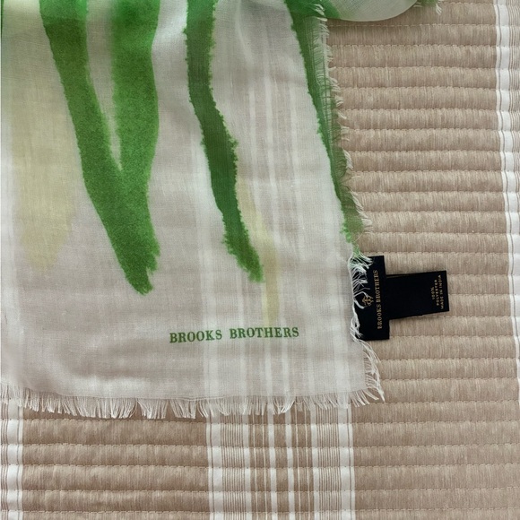 Like new BROOKS BROTHERS and MADEWELL scarves - Picture 3 of 7